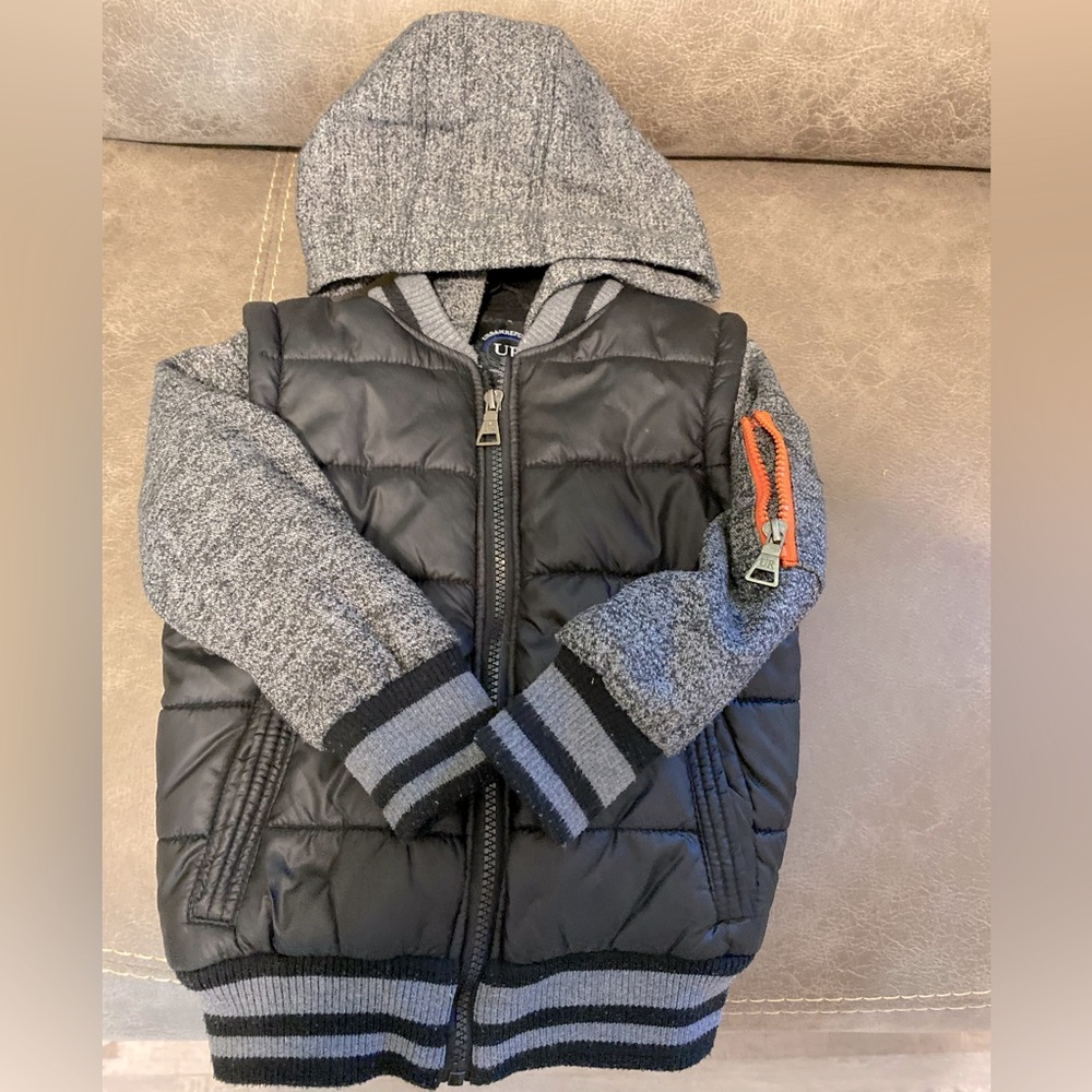 Toddler Boy, Hooded Coat. Good Condition size 4T